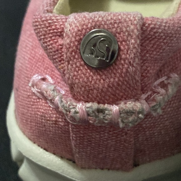 NWT NO SOX WO SIZE 8 SLIP ON LOAFER AEGIS MICROBE SHIELD  LIGHT RED  NEW - Picture 12 of 15